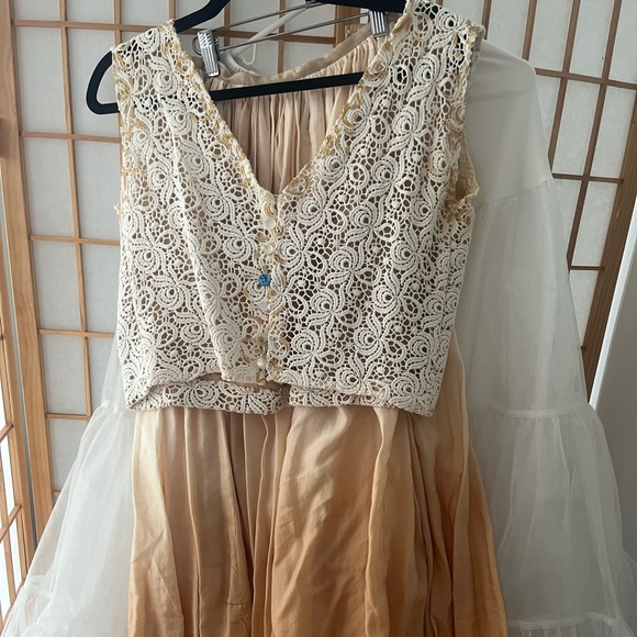 Custom designed wedding dress - Picture 3 of 6